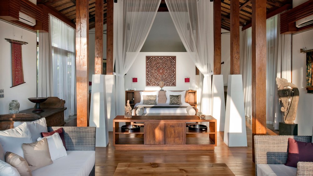Villa Amy - Master bedroom and living area
